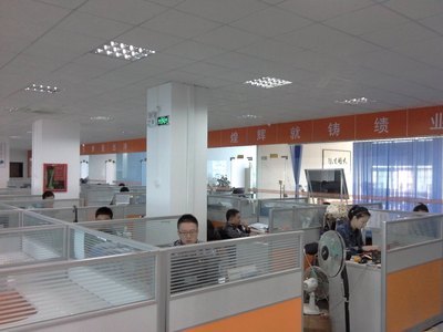 深圳市赫爾諾電子技術 專業(yè)LED彩幕屏維修與租賃服務